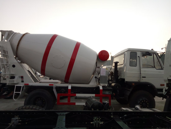 東風(5-7方)混凝土攪拌運輸車