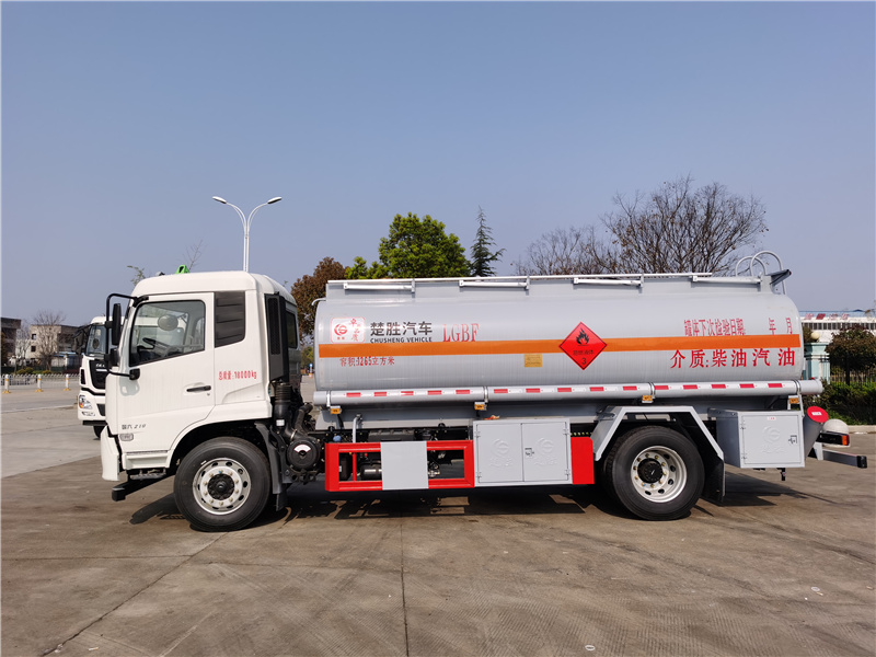 天錦單橋碳鋼柴汽油介質油罐車